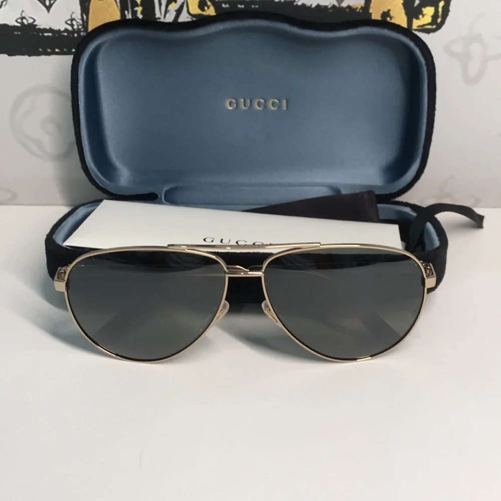 ✨ Brand New Gucci GG0137S 002 Aviator Sunglasses – Gold Frame with Grey Lenses ✨